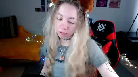 nica_kawaii online show from 04-28-26, 07:35