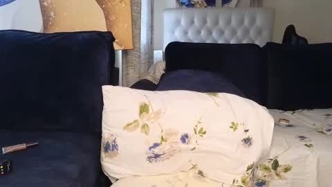 Lilly online show from 06-11-26, 08:56