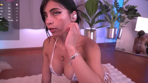 Dani 3 online show from 01-19-25, 09:23