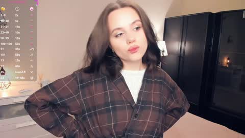 Snapshot of nice_kisss chatting on 12-08-24, 11:03 Alice online show from 12-08-24, 11:03