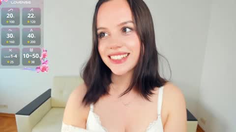 Snapshot of nice_kisss chatting on 01-05-25, 08:43 Alice online show from 01-05-25, 08:43