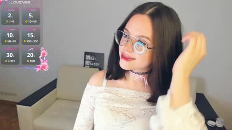 Snapshot of nice_kisss chatting on 01-11-25, 10:40 Alice online show from 01-11-25, 10:40