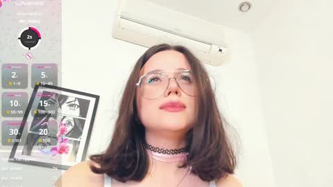 Snapshot of nice_kisss chatting on 01-11-25, 01:43 Alice online show from 01-11-25, 01:43