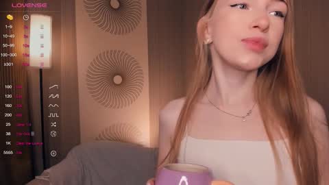 Snapshot of nice_kisss chatting on 09-10-25, 07:41 Alice online show from 09-10-25, 07:41