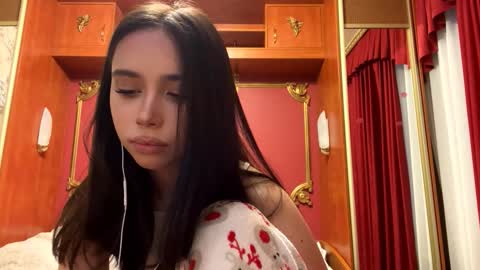 Snapshot of nice_kisss chatting on 02-24-26, 03:10 Alice online show from 02-24-26, 03:10