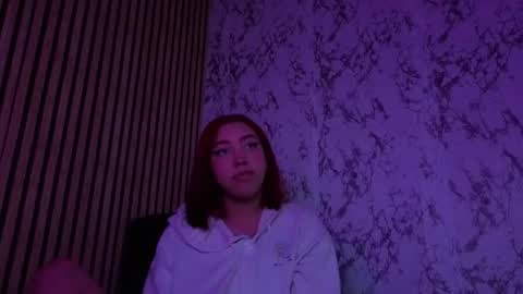 Snapshot of nicecherry_ chatting on 01-12-26, 04:07 Michell online show from 01-12-26, 04:07