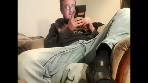 Snapshot of nicefuck0077 chatting on 03-17-26, 11:30 nicefuck0077 online show from 03-17-26, 11:30