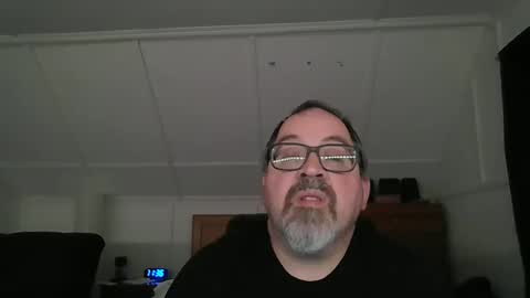 niceguy7208 online show from 11-03-25, 04:36