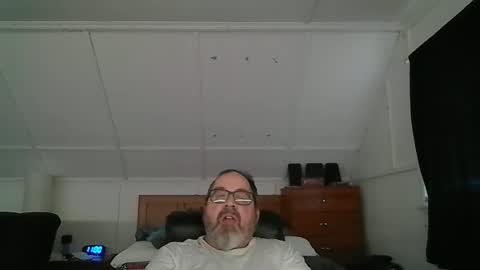 Snapshot of niceguy7208 chatting on 01-18-26, 04:00 niceguy7208 online show from 01-18-26, 04:00