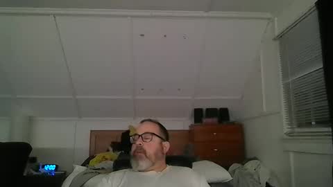 Snapshot of niceguy7208 chatting on 02-10-26, 05:00 niceguy7208 online show from 02-10-26, 05:00