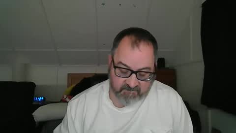 Snapshot of niceguy7208 chatting on 03-16-26, 03:23 niceguy7208 online show from 03-16-26, 03:23