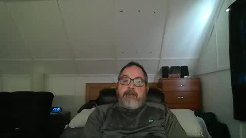 Snapshot of niceguy7208 chatting on 03-22-26, 03:15 niceguy7208 online show from 03-22-26, 03:15