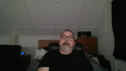 Snapshot of niceguy7208 chatting on 04-06-26, 04:21 niceguy7208 online show from 04-06-26, 04:21