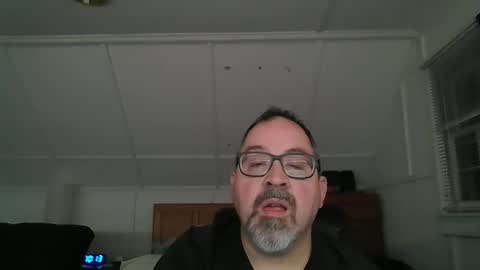 Snapshot of niceguy7208 chatting on 04-20-26, 02:14 niceguy7208 online show from 04-20-26, 02:14
