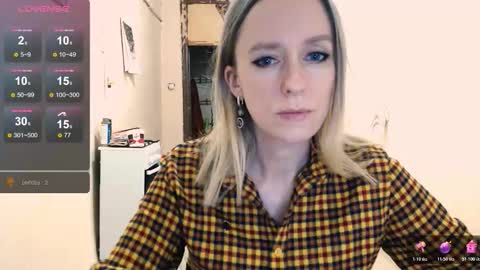 Snapshot of nicekat chatting on 12-20-25, 06:04 Kathrine online show from 12-20-25, 06:04