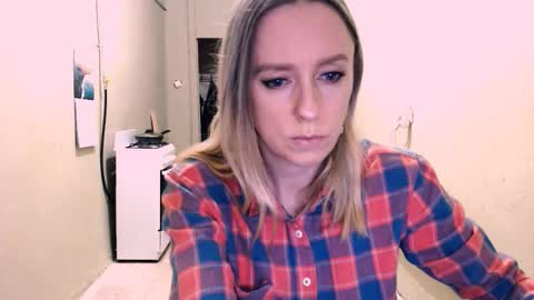 Snapshot of nicekat chatting on 03-12-26, 09:54 Kathrine online show from 03-12-26, 09:54