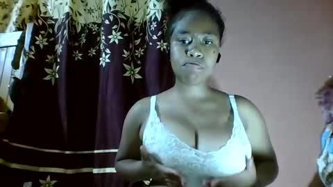 nicelly01 online show from 04-09-26, 12:32