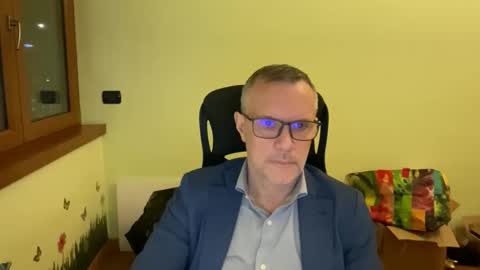 Andrew online show from 12-04-25, 06:27