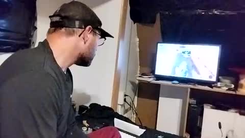 Snapshot of nicholasjesse51 chatting on 09-18-25, 04:14 nicholasjesse51 online show from 09-18-25, 04:14