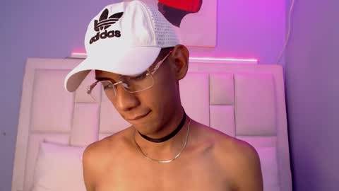 Snapshot of nick_collins20 chatting on 02-06-26, 08:34 Nick online show from 02-06-26, 08:34