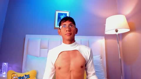 Snapshot of nick_collins20 chatting on 03-02-26, 08:37 Nick online show from 03-02-26, 08:37