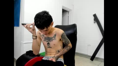 Snapshot of nick_straightboy chatting on 04-26-26, 10:07 Nick online show from 04-26-26, 10:07
