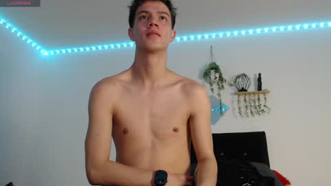 Snapshot of nick_torn chatting on 05-19-26, 02:45 Nick online show from 05-19-26, 02:45