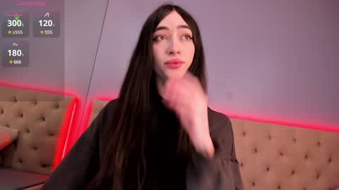 Snapshot of nickierainer chatting on 02-01-25, 07:26 Nickie online show from 02-01-25, 07:26
