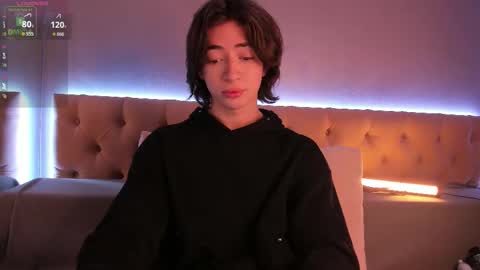 Snapshot of nickierainer chatting on 09-13-25, 04:56 Nickie online show from 09-13-25, 04:56