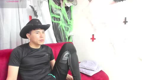 Snapshot of nickk_wolff chatting on 10-27-25, 10:41 Nickk Wolff online show from 10-27-25, 10:41