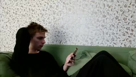 Snapshot of nicksuper8 chatting on 12-10-24, 06:28 Nick online show from 12-10-24, 06:28