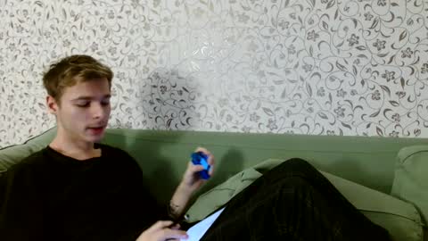 Snapshot of nicksuper8 chatting on 12-13-24, 10:02 Nick online show from 12-13-24, 10:02