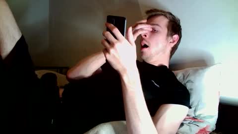 Snapshot of nicksuper8 chatting on 10-28-25, 12:36 Nick online show from 10-28-25, 12:36