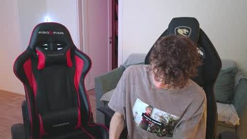 Nicki  Danny online show from 02-06-25, 06:02