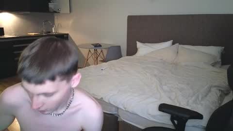 Nicki  Danny online show from 10-12-25, 05:23