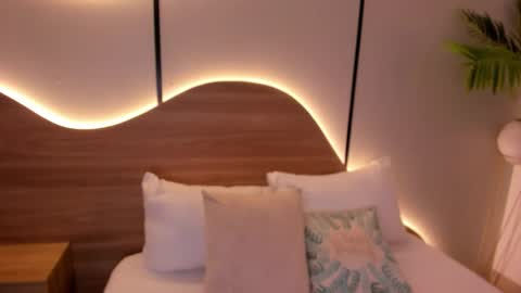 Snapshot of nicky_peyton chatting on 12-20-25, 03:02 Nicky online show from 12-20-25, 03:02