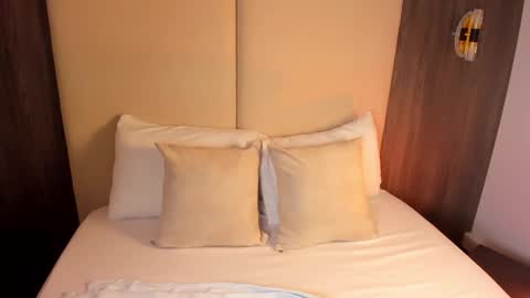 Snapshot of nicky_peyton chatting on 02-10-26, 02:37 Nicky online show from 02-10-26, 02:37