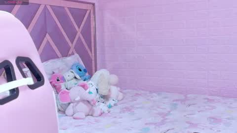 nicky_skinny18 online show from 07-13-26, 01:30