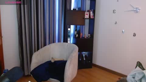 Nicky online show from 02-21-25, 07:10