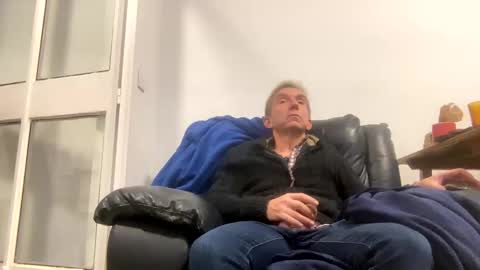 Nico online show from 02-08-25, 11:24