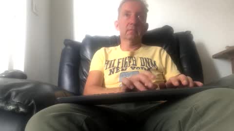 Nico online show from 09-28-25, 02:22