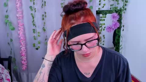 Snapshot of nico_lette_ chatting on 02-21-25, 04:40 Nico online show from 02-21-25, 04:40