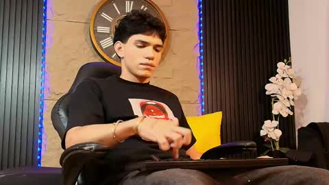 Snapshot of nico_monroet chatting on 04-28-26, 08:58 nico_monroet online show from 04-28-26, 08:58