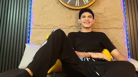 Snapshot of nico_monroet chatting on 05-06-26, 10:48 nico_monroet online show from 05-06-26, 10:48