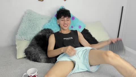 Nico  online show from 01-15-25, 04:47