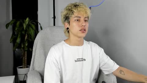 Nico  online show from 09-15-25, 03:28