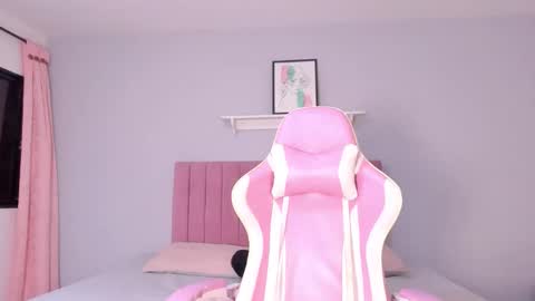 Snapshot of nicol_fury chatting on 03-05-26, 01:34 Nicol online show from 03-05-26, 01:34