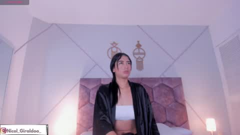 Nicol online show from 04-09-26, 04:01