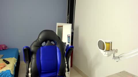 Nicol sanchez online show from 03-01-25, 10:13