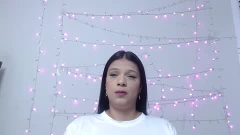 Snapshot of nicol_love0 chatting on 03-10-25, 10:48 Nicol online show from 03-10-25, 10:48